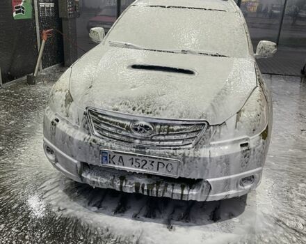 Зелений Субару Аутбек, об'ємом двигуна 2 л та пробігом 298 тис. км за 5000 $, фото 1 на Automoto.ua