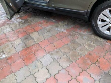 Зеленый Субару Аутбек, объемом двигателя 2.46 л и пробегом 189 тыс. км за 15000 $, фото 1 на Automoto.ua