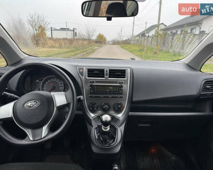 Серый Субару Трезия, объемом двигателя 1.33 л и пробегом 162 тыс. км за 6300 $, фото 3 на Automoto.ua