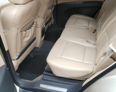 Бежевий Субару Трібека, об'ємом двигуна 3 л та пробігом 229 тис. км за 6900 $, фото 16 на Automoto.ua