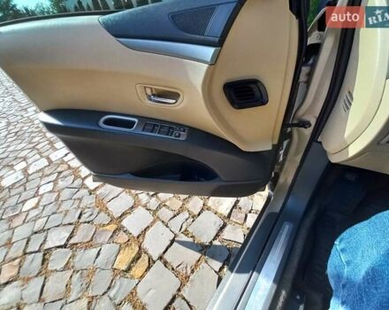 Жовтий Субару Трібека, об'ємом двигуна 3 л та пробігом 214 тис. км за 6800 $, фото 37 на Automoto.ua