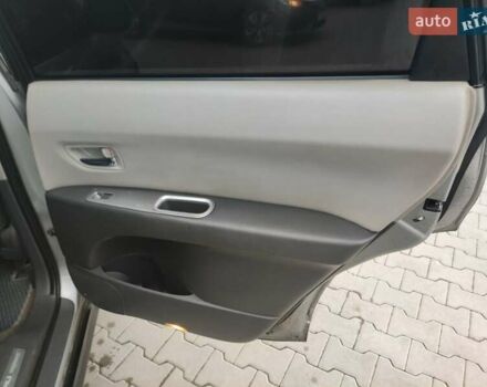 Сірий Субару Трібека, об'ємом двигуна 3 л та пробігом 239 тис. км за 4750 $, фото 36 на Automoto.ua