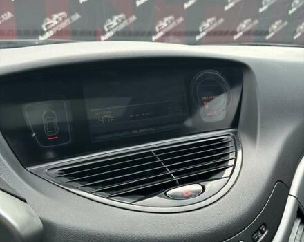 Сірий Субару Трібека, об'ємом двигуна 3 л та пробігом 226 тис. км за 6000 $, фото 23 на Automoto.ua