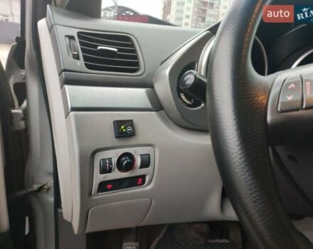 Сірий Субару Трібека, об'ємом двигуна 3 л та пробігом 239 тис. км за 4750 $, фото 22 на Automoto.ua