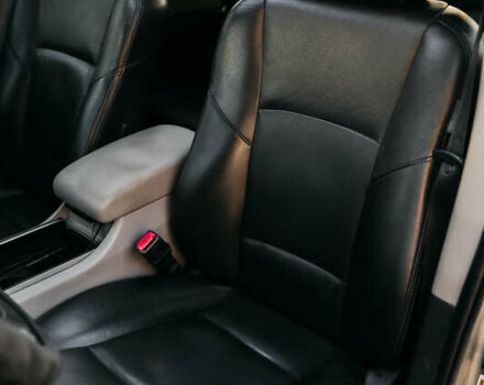 Сірий Субару Трібека, об'ємом двигуна 3 л та пробігом 122 тис. км за 8700 $, фото 23 на Automoto.ua