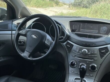 Сірий Субару Трібека, об'ємом двигуна 3 л та пробігом 300 тис. км за 5699 $, фото 1 на Automoto.ua