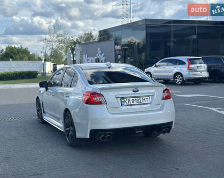 Белый Субару ВРХ, объемом двигателя 2 л и пробегом 146 тыс. км за 12999 $, фото 5 на Automoto.ua