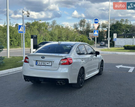 Белый Субару ВРХ, объемом двигателя 2 л и пробегом 146 тыс. км за 12999 $, фото 4 на Automoto.ua