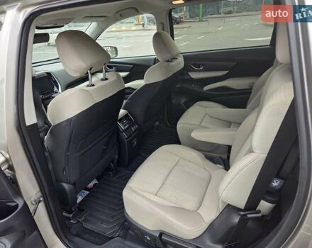 Серый Субару Ascent, объемом двигателя 2.4 л и пробегом 43 тыс. км за 21500 $, фото 9 на Automoto.ua