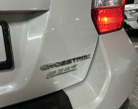 Белый Субару Crosstrek, объемом двигателя 2 л и пробегом 159 тыс. км за 13000 $, фото 8 на Automoto.ua