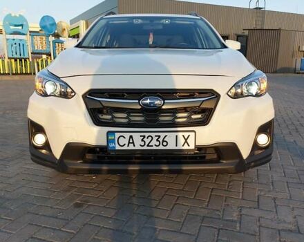 Белый Субару Crosstrek, объемом двигателя 2 л и пробегом 76 тыс. км за 20000 $, фото 2 на Automoto.ua