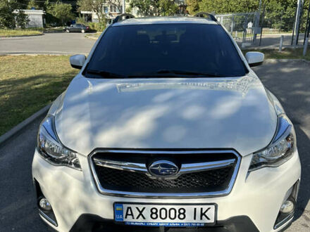 Белый Субару Crosstrek, объемом двигателя 2 л и пробегом 210 тыс. км за 12500 $, фото 1 на Automoto.ua
