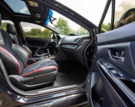 Черный Субару Impreza WRX, объемом двигателя 2.5 л и пробегом 56 тыс. км за 12000 $, фото 12 на Automoto.ua