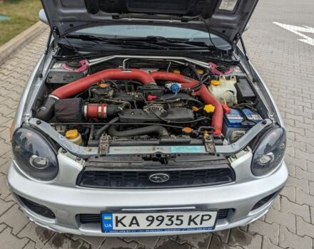 Серый Субару Impreza WRX, объемом двигателя 2 л и пробегом 222 тыс. км за 12000 $, фото 2 на Automoto.ua