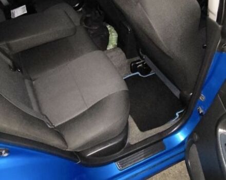 Синий Субару Impreza WRX, объемом двигателя 2 л и пробегом 235 тыс. км за 7500 $, фото 6 на Automoto.ua