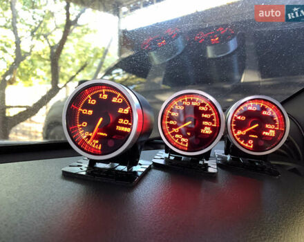 Белый Субару Импреза ВРХ СТИ, объемом двигателя 2.46 л и пробегом 84 тыс. км за 20000 $, фото 16 на Automoto.ua