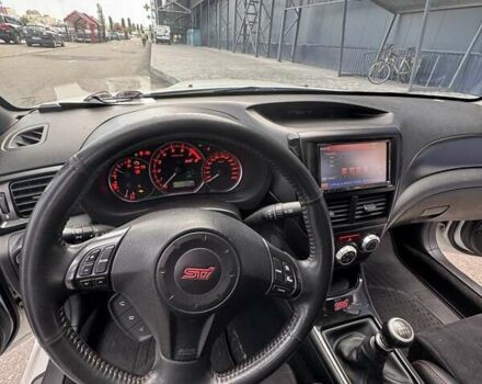Субару Импреза ВРХ СТИ 2010 в Киеве на Automoto.ua Белый Субару Импреза ВРХ СТИ, объемом двигателя 2.46 л и пробегом 142 тыс. км за 16000 $, фото 5 на Automoto.ua