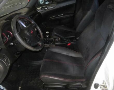 Белый Субару Импреза ВРХ СТИ, объемом двигателя 2.5 л и пробегом 81 тыс. км за 7600 $, фото 8 на Automoto.ua