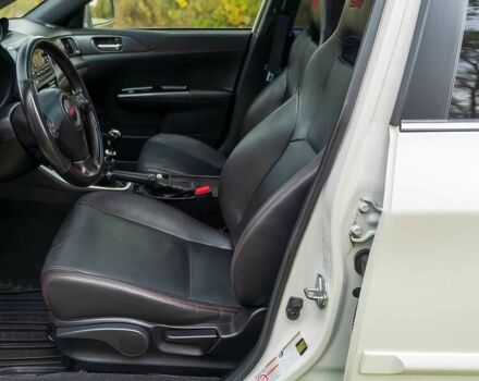 Білий Субару Імпреза ВРХ СТІ, об'ємом двигуна 2.5 л та пробігом 83 тис. км за 3100 $, фото 8 на Automoto.ua