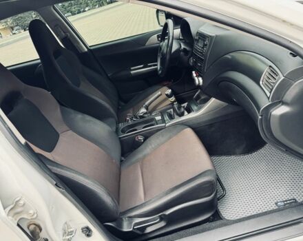 Белый Субару Impreza XV, объемом двигателя 2 л и пробегом 240 тыс. км за 9999 $, фото 10 на Automoto.ua