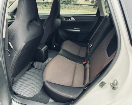 Белый Субару Impreza XV, объемом двигателя 2 л и пробегом 240 тыс. км за 9999 $, фото 8 на Automoto.ua