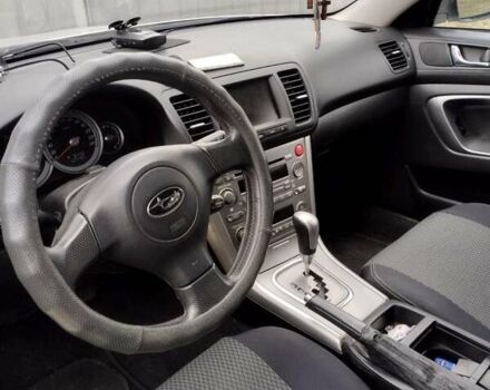 Серый Субару Legacy Outback, объемом двигателя 2.5 л и пробегом 227 тыс. км за 6450 $, фото 8 на Automoto.ua
