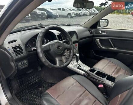 Серый Субару Legacy Outback, объемом двигателя 2.5 л и пробегом 261 тыс. км за 4680 $, фото 14 на Automoto.ua