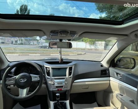Сірий Субару Legacy Outback, об'ємом двигуна 2 л та пробігом 257 тис. км за 8990 $, фото 18 на Automoto.ua