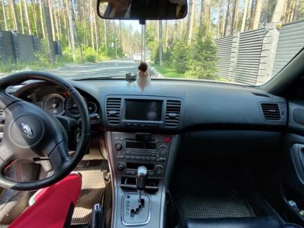 Серый Субару Legacy Outback, объемом двигателя 2.5 л и пробегом 507 тыс. км за 6500 $, фото 1 на Automoto.ua