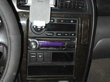 Зеленый Субару Legacy Outback, объемом двигателя 2.5 л и пробегом 250 тыс. км за 2800 $, фото 1 на Automoto.ua