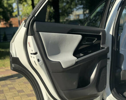 Білий Субару Solterra, об'ємом двигуна 0 л та пробігом 36 тис. км за 25200 $, фото 29 на Automoto.ua