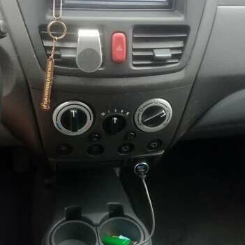 Сузукі Аеріо, об'ємом двигуна 2 л та пробігом 217 тис. км за 2700 $, фото 4 на Automoto.ua