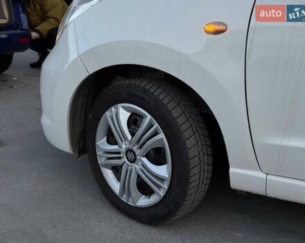 Белый Сузуки Альто, объемом двигателя 1 л и пробегом 171 тыс. км за 7300 $, фото 1 на Automoto.ua