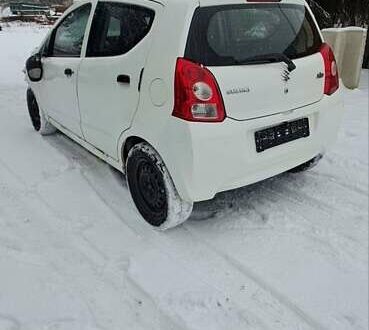 Білий Сузукі Альто, об'ємом двигуна 0 л та пробігом 130 тис. км за 1100 $, фото 1 на Automoto.ua