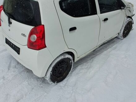 Белый Сузуки Альто, объемом двигателя 1 л и пробегом 130 тыс. км за 1100 $, фото 1 на Automoto.ua