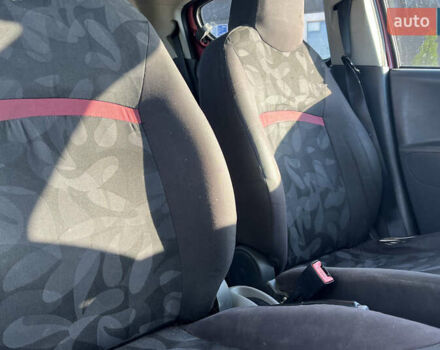 Червоний Сузукі Альто, об'ємом двигуна 0.99 л та пробігом 179 тис. км за 5000 $, фото 22 на Automoto.ua