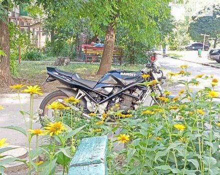 Чорний Сузукі Бандит, об'ємом двигуна 0.4 л та пробігом 47 тис. км за 2000 $, фото 2 на Automoto.ua