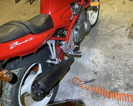 Сузуки Другая, объемом двигателя 0.4 л и пробегом 0 тыс. км за 2500 $, фото 2 на Automoto.ua