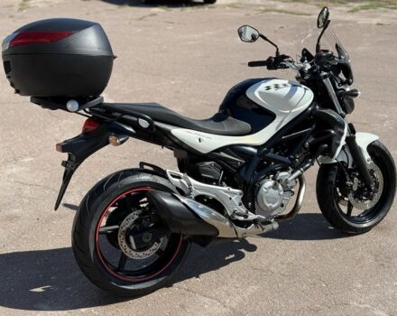 Сузукі Інша, об'ємом двигуна 0.4 л та пробігом 0 тис. км за 3800 $, фото 1 на Automoto.ua