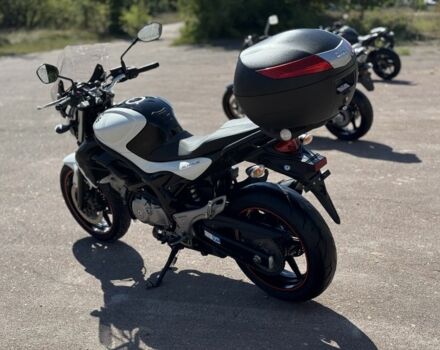 Сузукі Інша, об'ємом двигуна 0.4 л та пробігом 0 тис. км за 3800 $, фото 4 на Automoto.ua