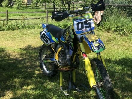 Сузуки Другая 2001 в Рахове на Automoto.ua Сузуки Другая, объемом двигателя 0.13 л и пробегом 0 тыс. км за 1900 $, фото 1 на Automoto.ua