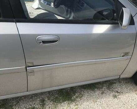 Сірий Сузукі Форенза, об'ємом двигуна 2 л та пробігом 120 тис. км за 3500 $, фото 3 на Automoto.ua