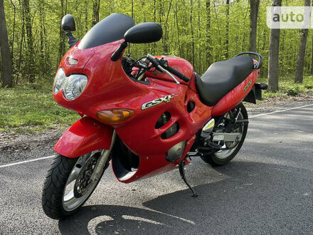 Сузукі ГСХ-Ф 2000 у Луцьку на Automoto.ua Червоний Сузукі ГСХ-Ф, об'ємом двигуна 0.6 л та пробігом 33 тис. км за 3300 $, фото 1 на Automoto.ua