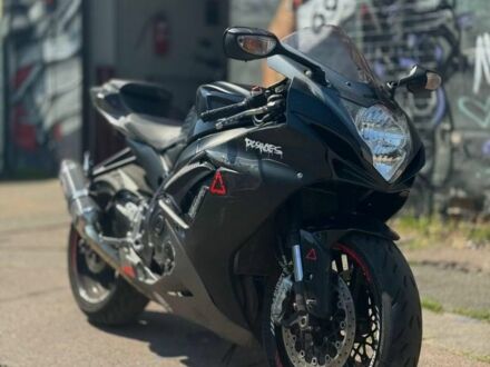 Сузуки ГСХ-Р, объемом двигателя 0.75 л и пробегом 0 тыс. км за 9000 $, фото 1 на Automoto.ua