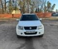 Білий Сузукі Гранд Вітара, об'ємом двигуна 2.39 л та пробігом 250 тис. км за 8500 $, фото 1 на Automoto.ua