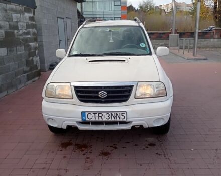 Белый Сузуки Гранд Витара, объемом двигателя 2 л и пробегом 320 тыс. км за 4000 $, фото 2 на Automoto.ua