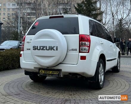 Белый Сузуки Гранд Витара, объемом двигателя 2 л и пробегом 236 тыс. км за 8999 $, фото 6 на Automoto.ua