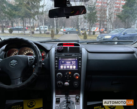 Белый Сузуки Гранд Витара, объемом двигателя 2 л и пробегом 236 тыс. км за 8999 $, фото 9 на Automoto.ua