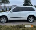 Белый Сузуки Гранд Витара, объемом двигателя 2 л и пробегом 236 тыс. км за 8999 $, фото 3 на Automoto.ua