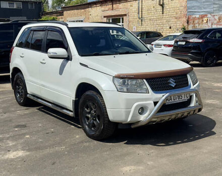 Белый Сузуки Гранд Витара, объемом двигателя 2 л и пробегом 154 тыс. км за 7400 $, фото 6 на Automoto.ua